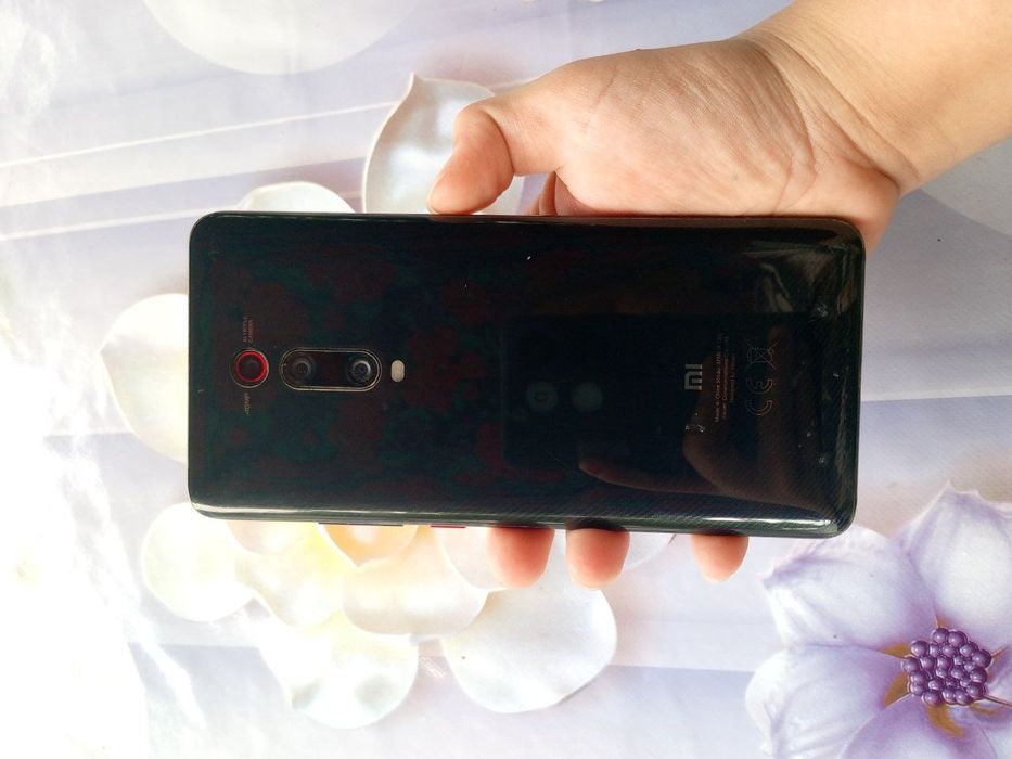 Продается телефон mi 9 t