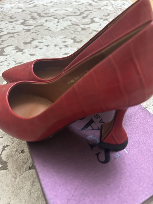 Туфли красные 39 размер