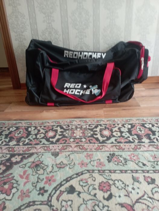 Хоккейный баул, отличный для дальней дороги!!!