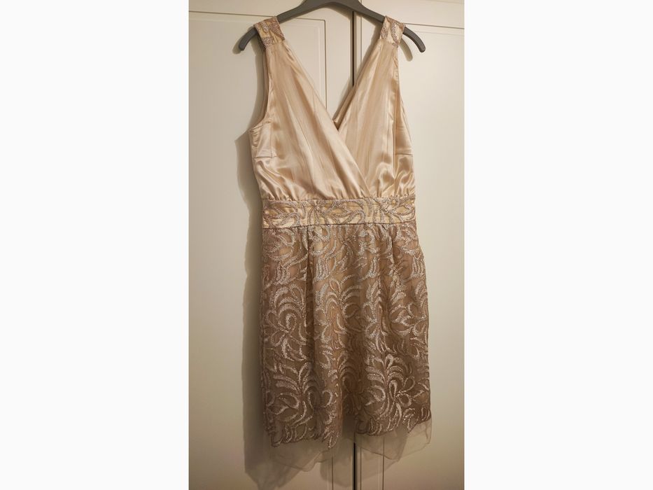 Rochie de ocazie, nouă