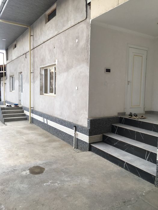 Jizzax shahar markazida shinam hovli sotiladi!