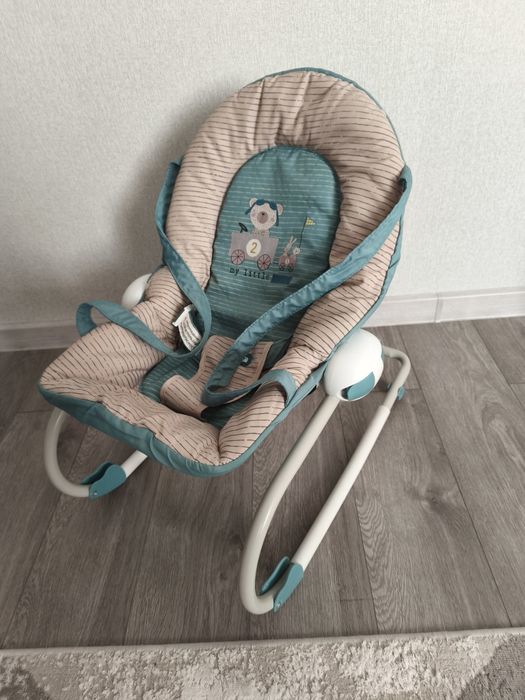 Продается шезлонг babyton