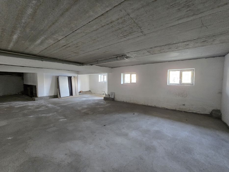 Цокольный этаж сотилади йукида обмен. Сергели 5 да ичкарига 500 м кирг