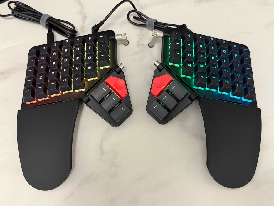 Ергономична gaming клавиатура ZSA Moonlander Mark 1 split keyboard | рядко за България