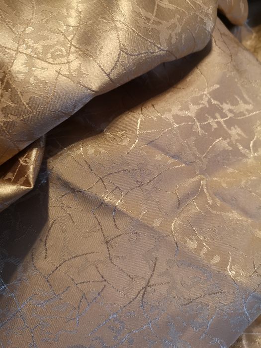 Draperii, cusute, maro deschis, lățimea 140, lungime 270 și 300 cm