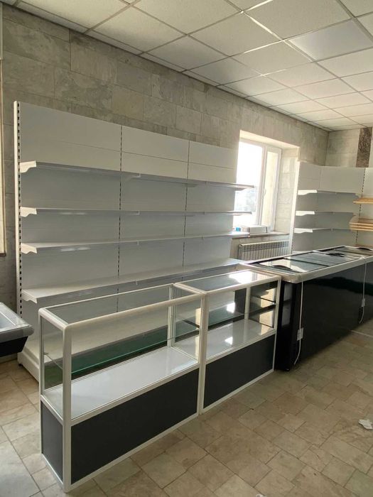 Торговое оборудование витрины