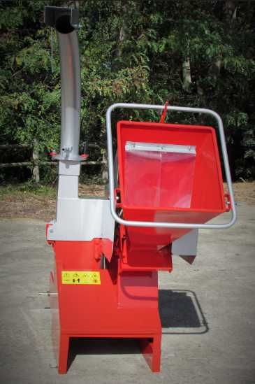 Tocator de crengi si resturi vegetale dupa tractor - Ventura