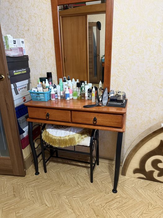 Туалетный стол.