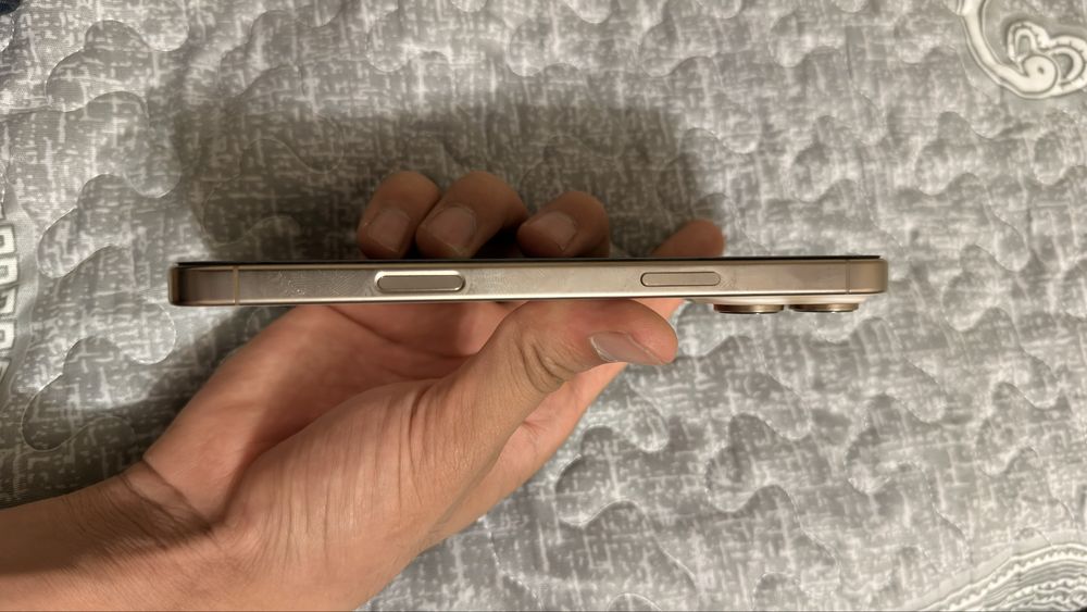 iPhone 16 pro max desert 256/88