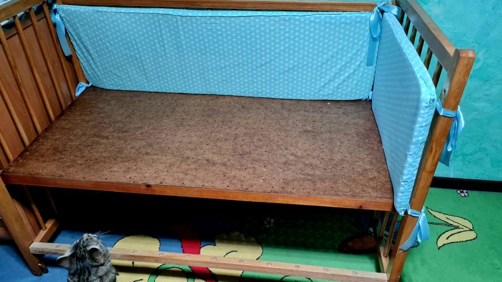 Продам детскую кроватку