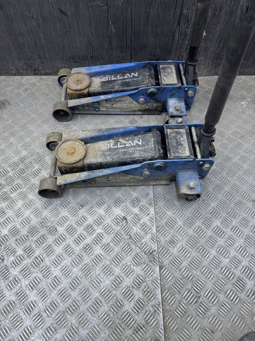 Дамкрат, домкрат