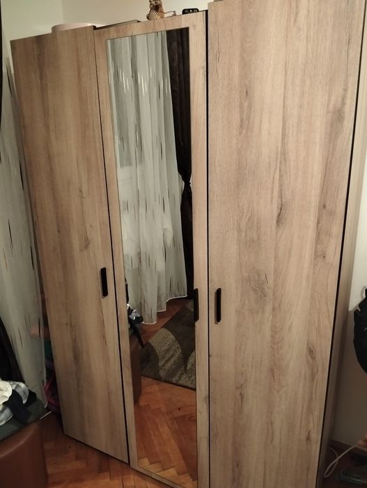 Vând comoda 200 lei