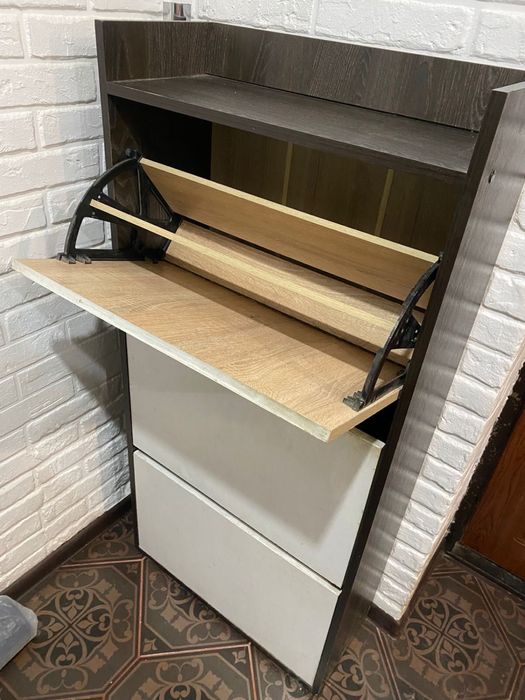 Продаю обувницу