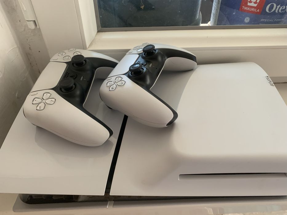PlayStation 5 slim 1tb