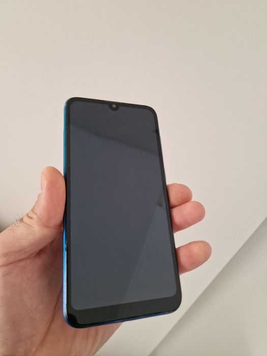 Huawei Y7 2019 телефон