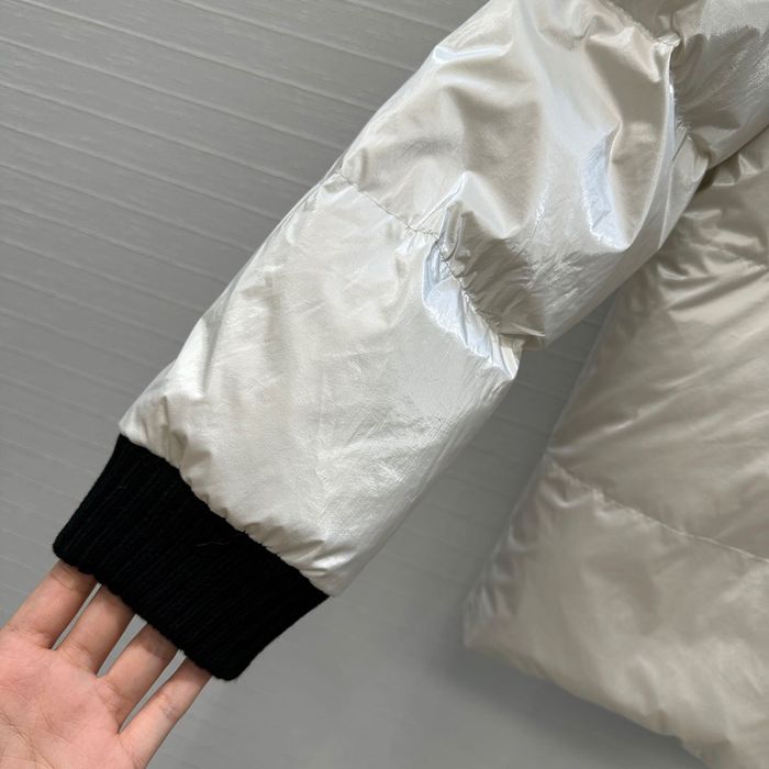 Зимно яке Chanel от колекцията Coco Neige