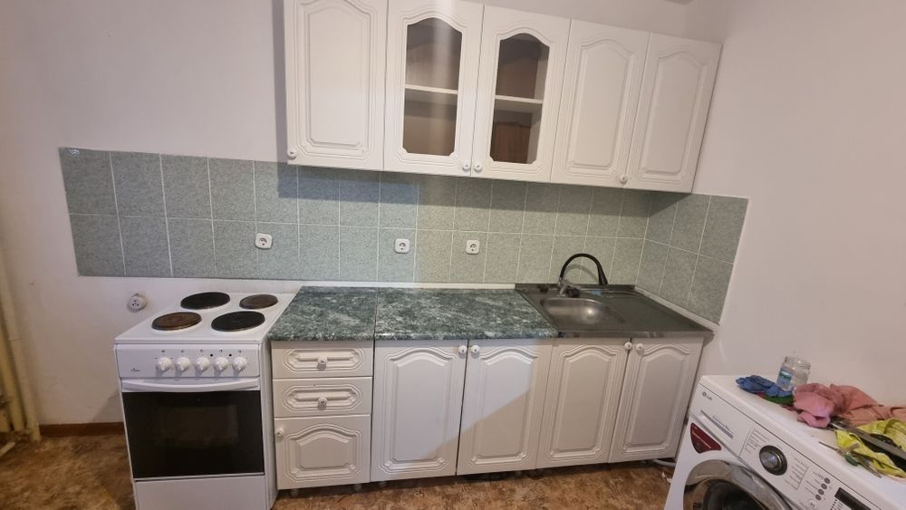 Продам кухонный гарнитур бу