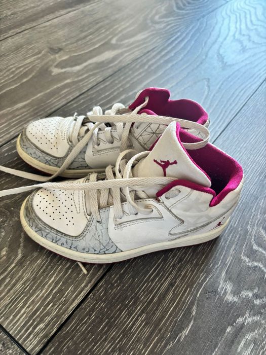 Adidasi Jordan fete, marimea 29,5 cm