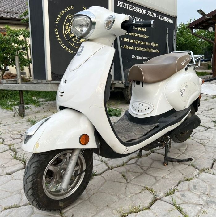 Vand scuter electric