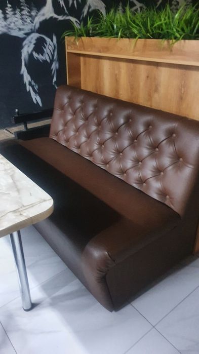 Диван для кафе, столы, стулья