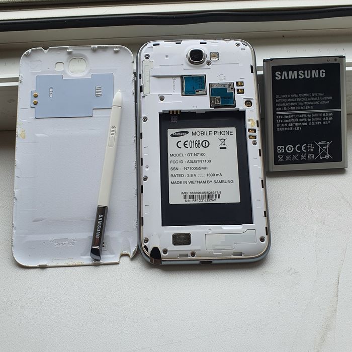 Продаю Самсунг НОУТ 2 .