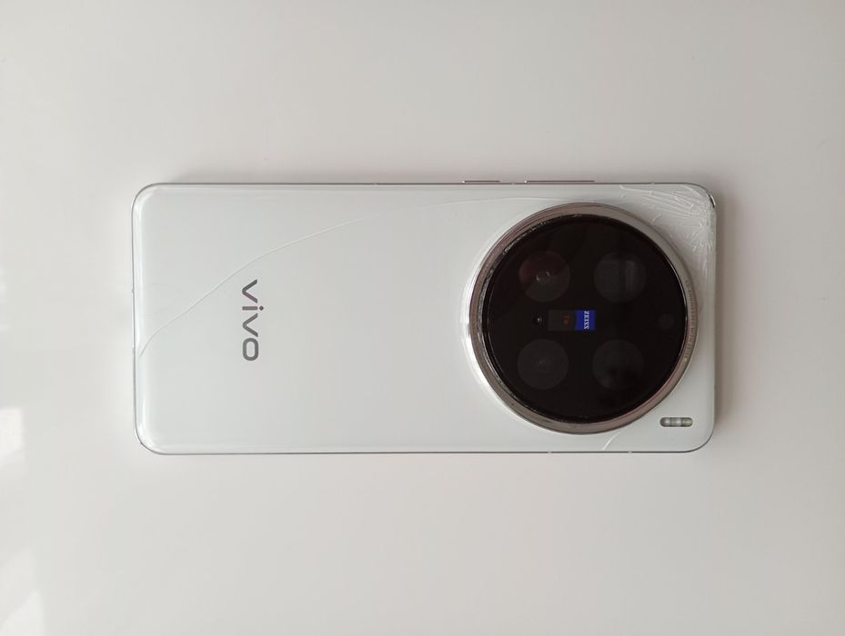 Vivo x200 pro 16gb ram 512gb вградена памет