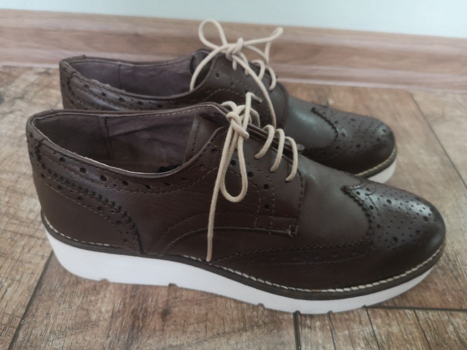 Нови обувки естествена кожа, номер 38. 5