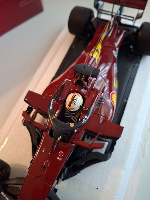 Macheta F1 Ferrari produsa de BBR Models la scara 1/18