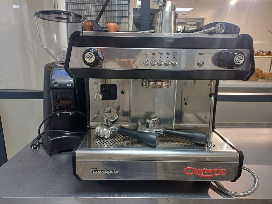 Кофемолка и кофемашина