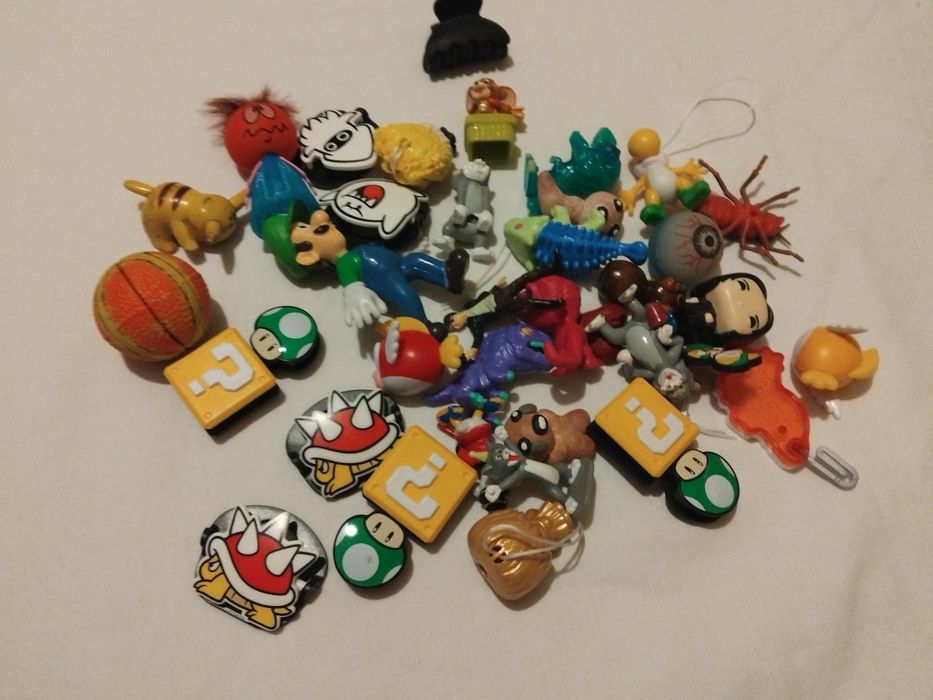 Играчки от киндер и други