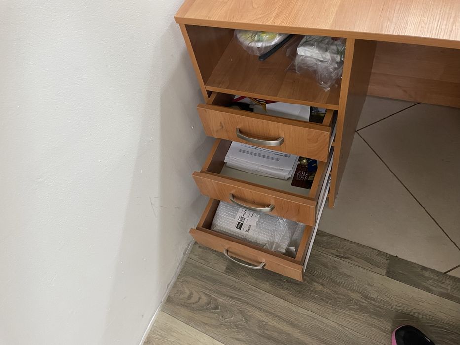 Продам Стол офисный