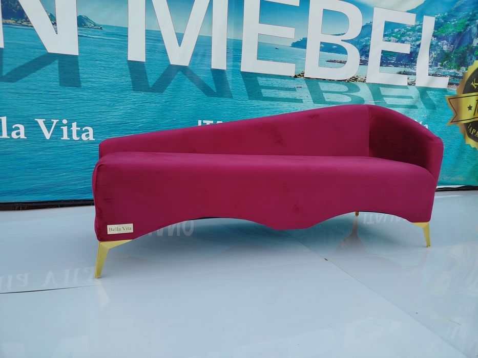 Диван Софа являет собой неповторимое изящество, благодаря которому люб