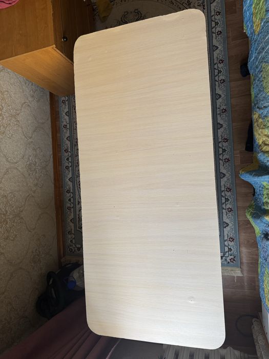 Кухонный стол прямоугольный