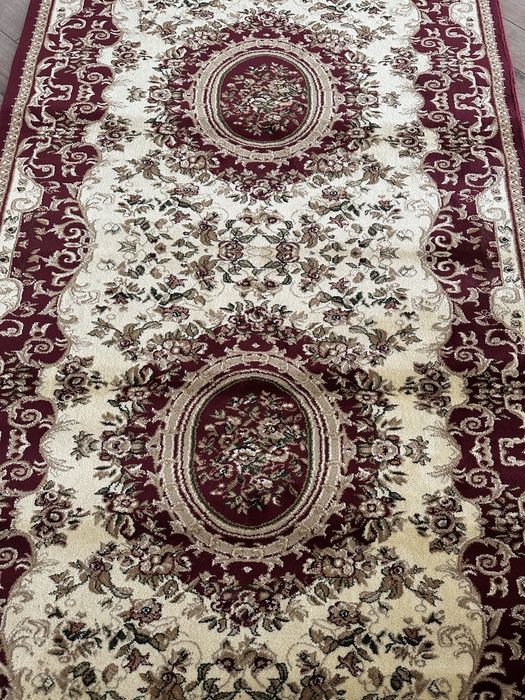 Продам ковер (новый)