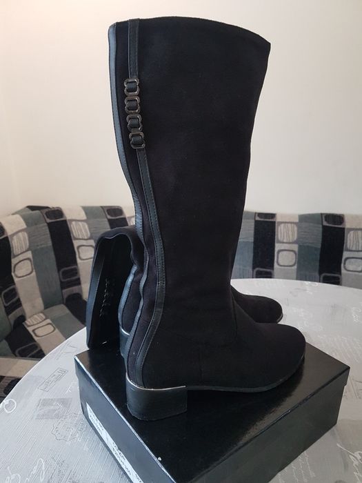 Дамски ботуши велур / нови /