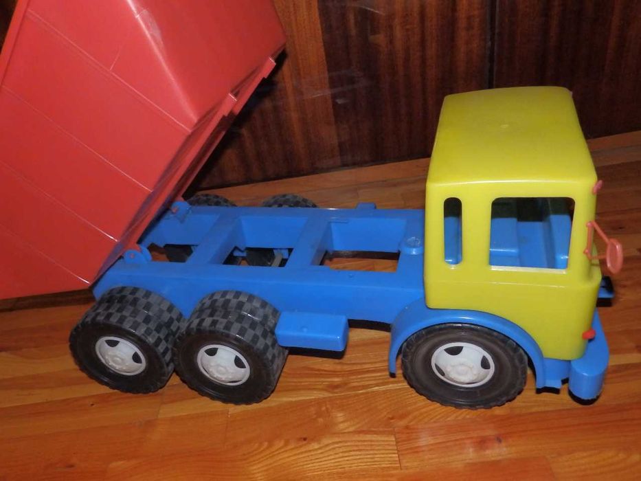 Детски играчки различни цени