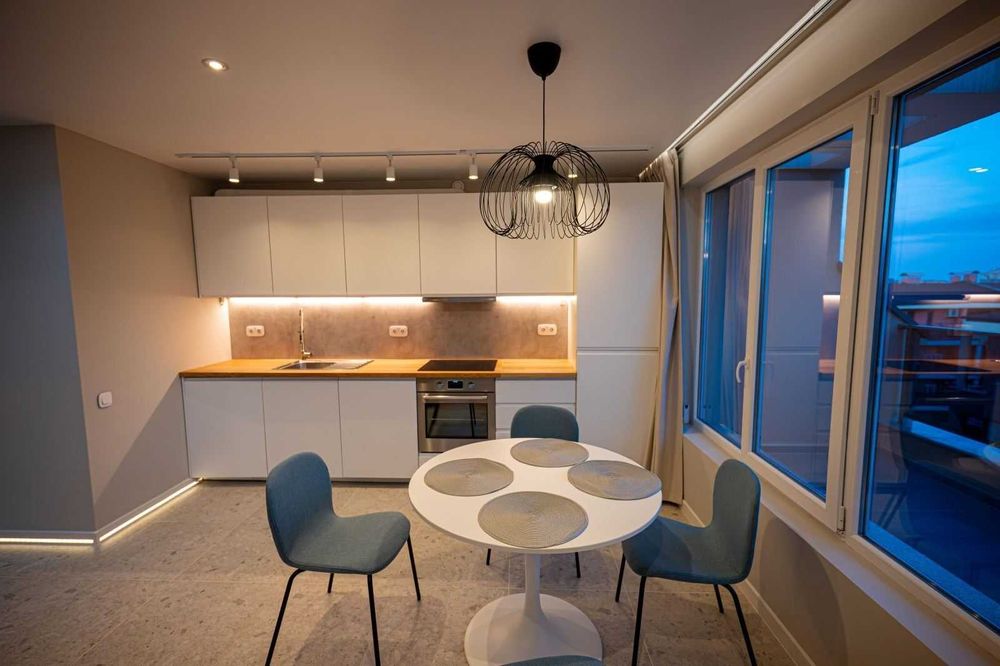 Продава се Двустаен апартамент в Пловдив, Остромила - 71 кв.м за 1070 €/кв.м - Снимка #1