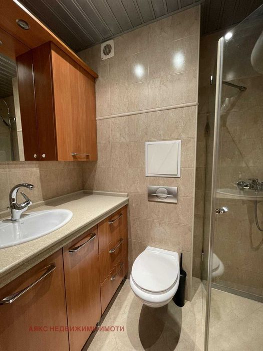 Дава се под наем Тристаен апартамент в София, Дианабад - 100 кв.м за 800.7 € - Снимка #9