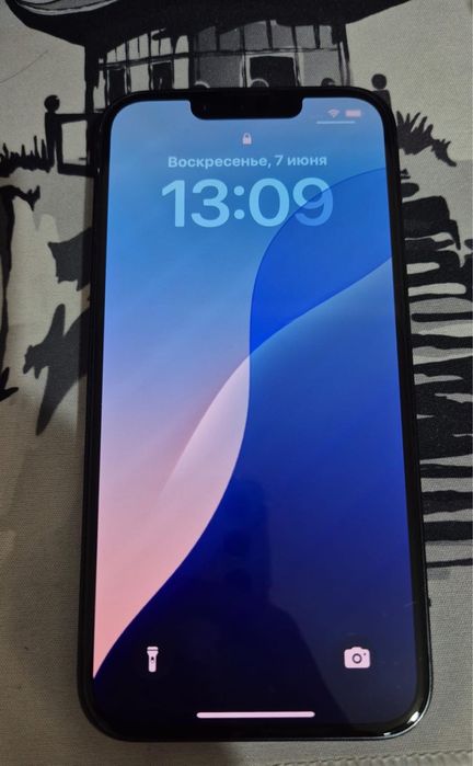 Продам iPhone 13, 128 ГБ