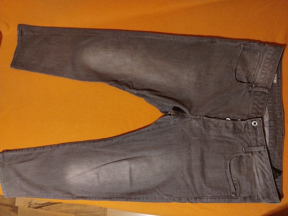 Blugi Wrangler si G Star