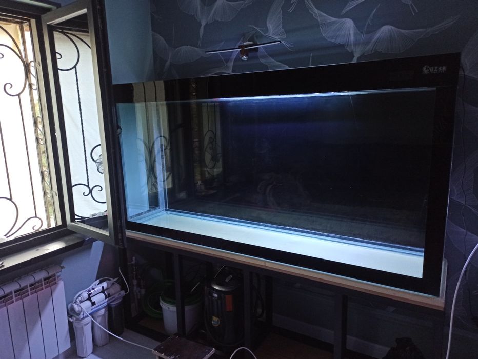 Аквариум 1 тонна  стекло 2 см