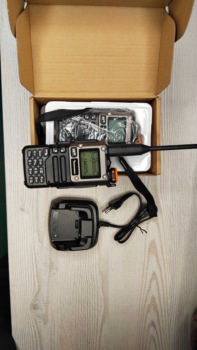 Продам рацию QUANSHENG UV-K6