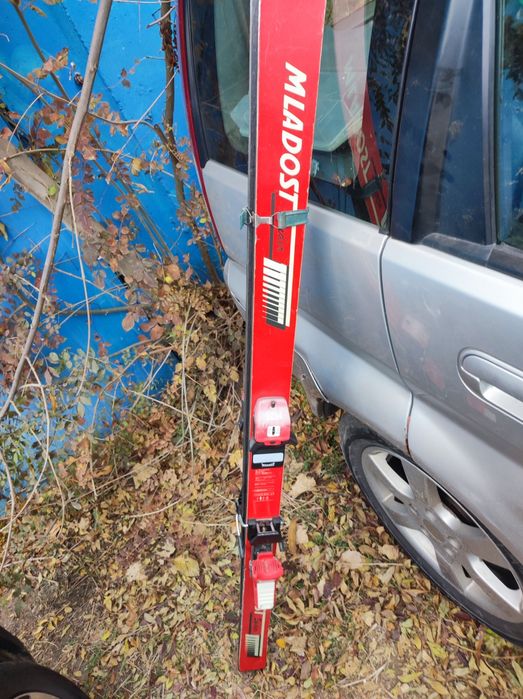 Ски Младост за декорация