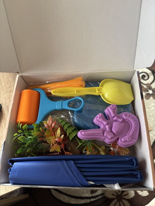 Детски мини пясъчник с динозаври