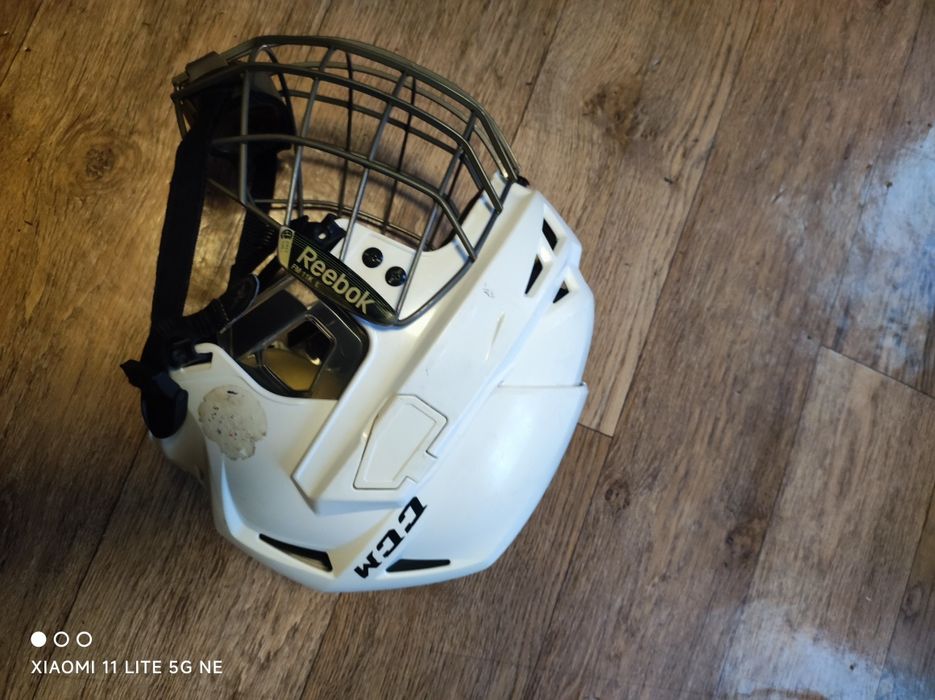 Шлем хоккейный взрослый ccm