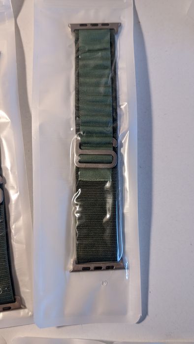 продам ремешки от apple watch