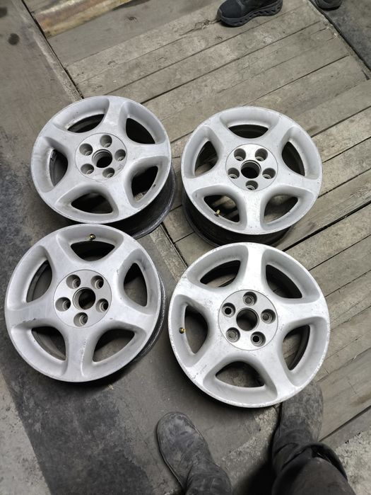 Продам литые диски R16