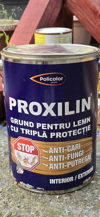 Jardiniere din lemn masiv