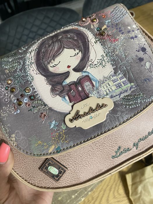 Нова дамска чанта Anekke