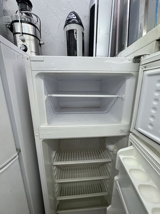 Хладирнек с фризер BEKO